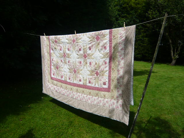 Z/SOLD - LARGE PATCHWORK QUILT WITH PINK ROSES