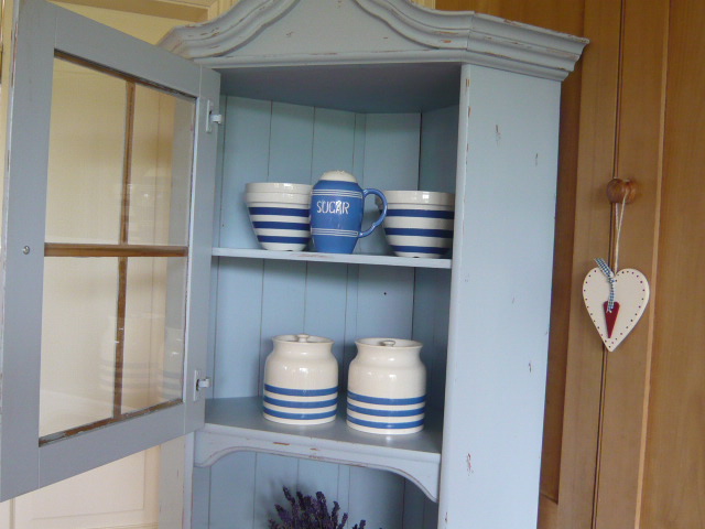 SHELVES SHELVES