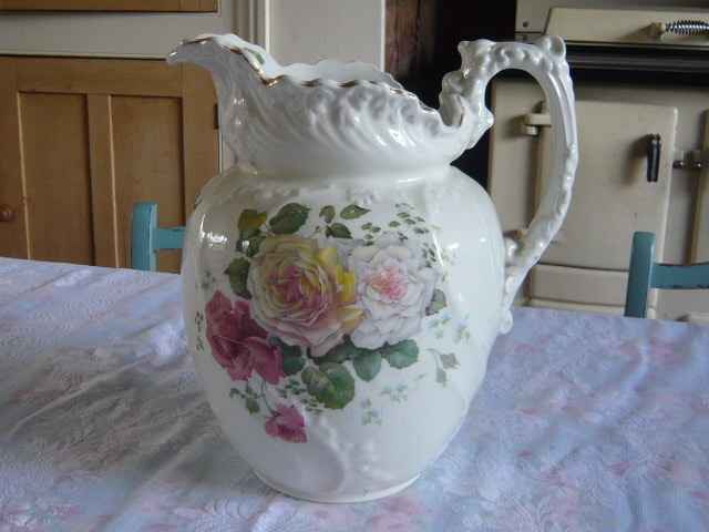 Z/SOLD - A TOTALLY STUNNING VICTORIAN ROSES JUG